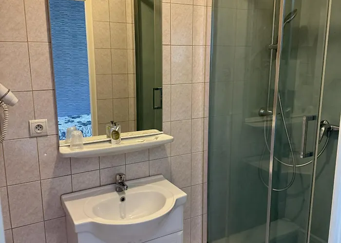 La Renaissance Hotel *
